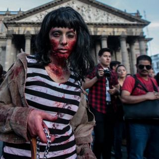Fotogalería: Zombies invaden Guadalajara