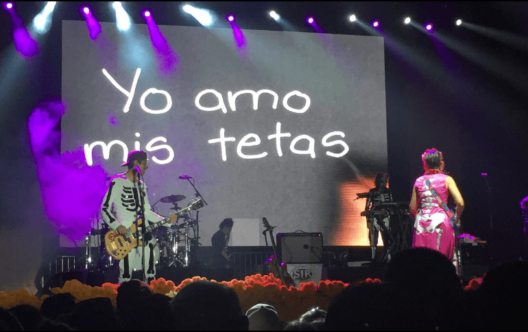 Este es el certamen más grande relacionado con la celebración del Día de los Muertos fuera de México. TWITTER/@Aterciopelados