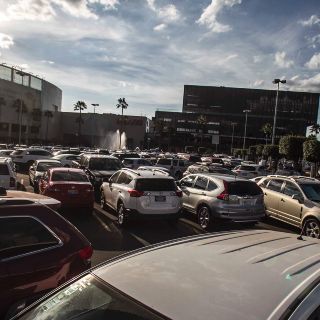 Buscan que estacionamiento sea gratis en centros comerciales