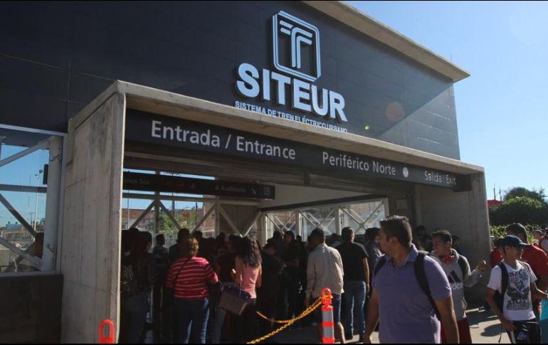 Actualmente el esquema de pago con tarjeta y con el boleto con QR sólo funciona en el paradero Periférico Norte de Línea 1. EL INFORMADOR / ARCHIVO