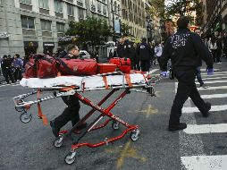 Un hombre en una camioneta rentada arremetió contra la gente que avanzaba por una ciclovía. AFP/ K. Betancur