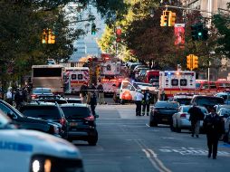Policías resguardan la zona donde sucedieron los hechos. AFP/D. Emmert