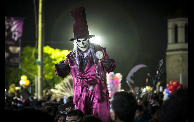 En el recorrido también suelen ir acompañados de música. SUN/M. Martínez