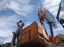 En lo que va de la administración se han retirado alrededor de 30 anuncios espectaculares y poco más de 500 vallas publicitarias. EL INFORMADOR/Archivo