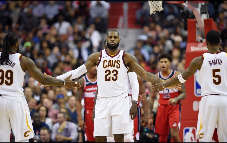 Ayer James tuvo su segundo partido con más puntos, sólo detrás del día de 2014 en que anotó 61, jugando para el Heat de Miami. AP/N. Wass