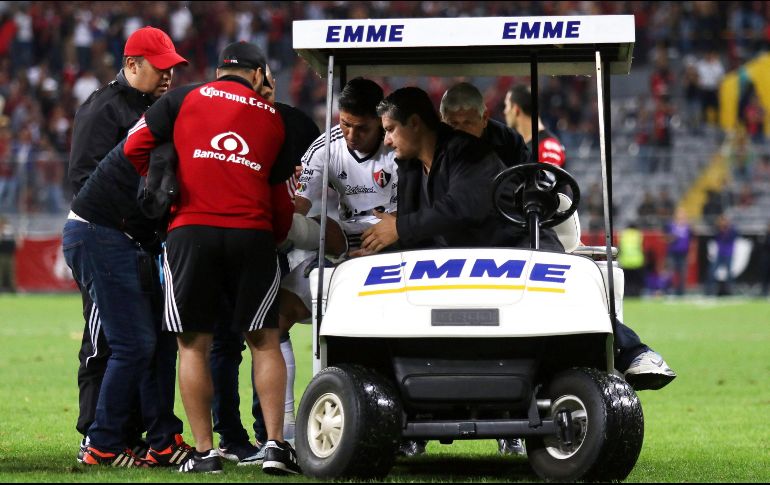 La plantilla rojinegra se solidariza con el portero argentino. MEXSPORT/C. De Marchena