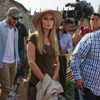 Paris Hilton imparte clases de estilo en su visita a México