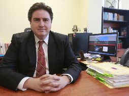 Laurentino López Villaseñor fue uno de los primeros interesados en inscribirse en el proceso que arrancó ayer en el Congreso. EL INFORMADOR/Archivo