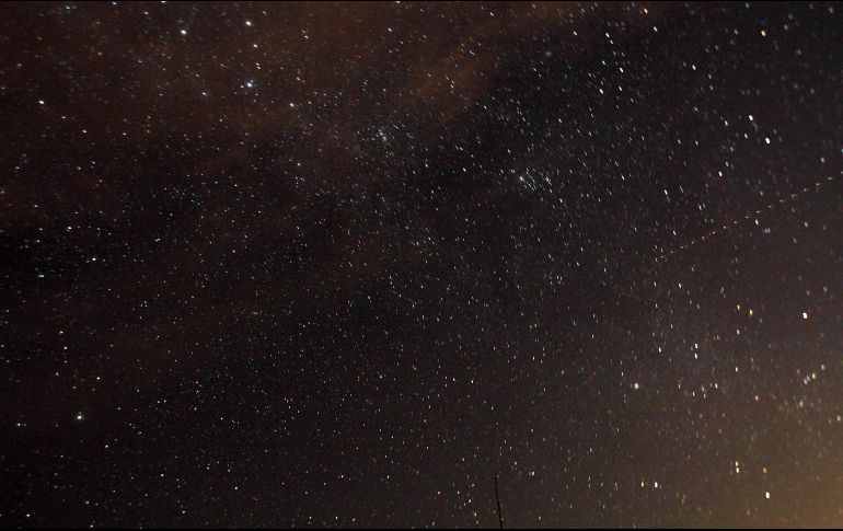 Para poder verlas, se recomienda acudir a un lugar oscuro, que tenga el horizonte despejado. Notimex/Archivo