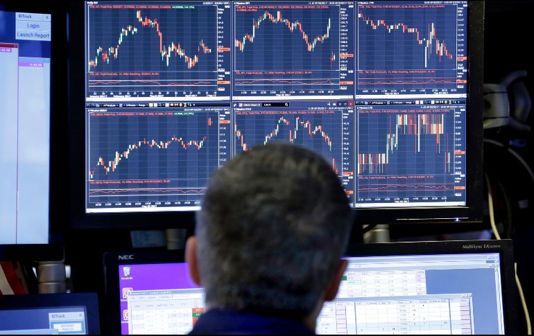 Esto se dio luego de que los senadores republicanos propusieran una demora en el recorte de impuestos corporativos. AP/ ARCHIVO