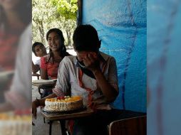 La publicación ha recibido más de 800 reacciones y tiene diversos comentarios en los que felicitan a la docente por su 