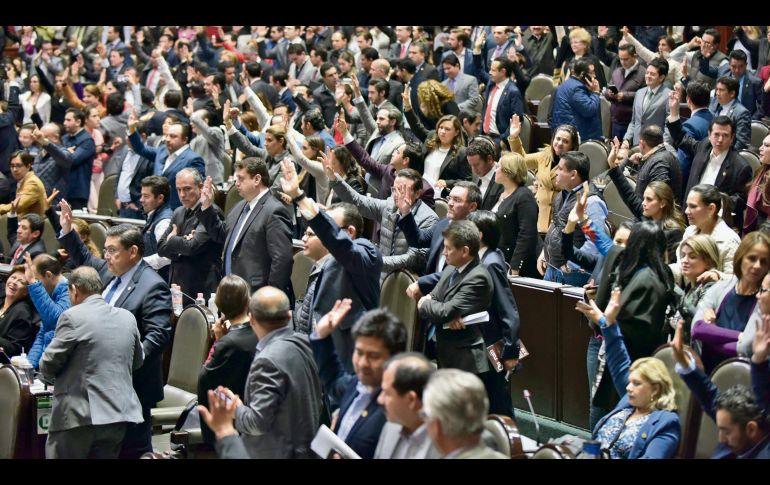 La Cámara de Diputados decidió quitarle 800 millones de pesos al presupuesto del INE. NTX