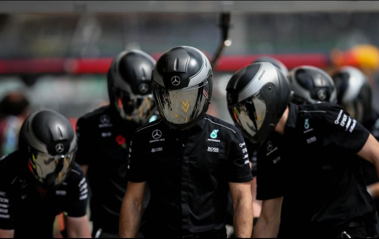 ''Esto ocurre cada año aquí'', sostuvo el británico, que ganó su cuarto título hace un par de semanas en Ciudad de México. ''La F1 y las escuderías necesitan hacer más, no hay excusas''. EFE / S. Moreira