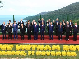 Peña Nieto participó encuentros de trabajo con los líderes de la región Vietnam, Japón y Canadá. EFE/ H. Dinh