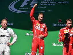 El podio en Brasil es completado por Valtteri Bottas, en segundo, y Kimmi Raikkonen en tercer lugar. AFP / A. Penner