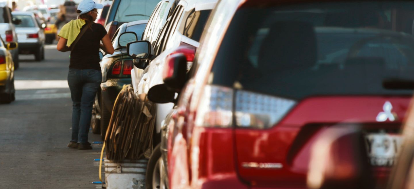 El gobierno de Guadalajara implementó parquímetros virtuales en cinco colonias del Centro con la promesa de retirar a los franeleros. EL INFORMADOR/F. Atilano