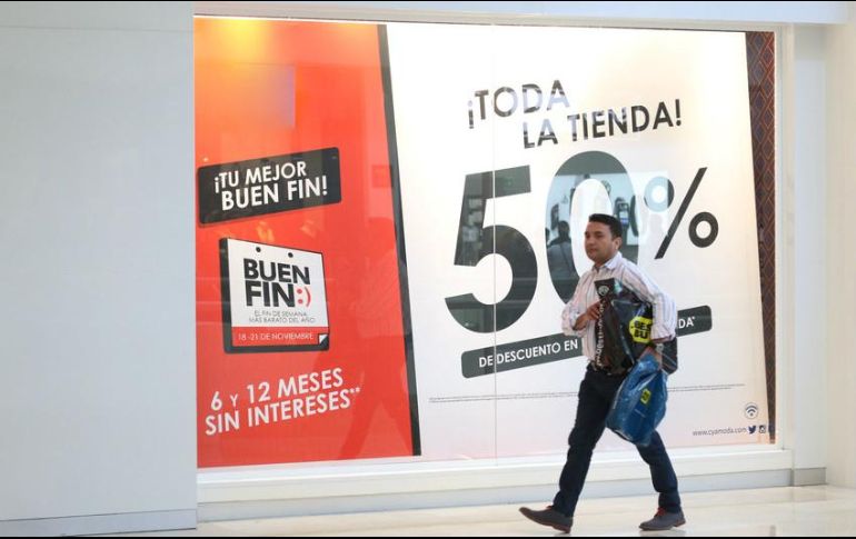 Según encuesta, el pago en efectivo continúa perdiendo terrero, ya que sólo una cuarta parte de la gente usará billetes para financiarse. EL INFORMADOR / ARCHIVO