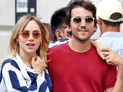 Suki Waterhouse y Diego Luna. La pareja camina por las calles de Nueva York. ESPECIAL