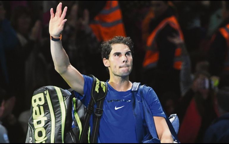 Debut y despedida. El español Rafael Nadal dice adiós al público tras caer ayer ante David Goffin. EFE