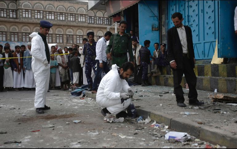La explosión destruyó la fachada del edificio de cuatro plantas. AP/ARCHIVO