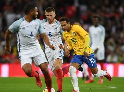 Brasil saltó a Wembley con el once de gala de la etapa de Tite, que arrasó en la clasificación sudamericana, dispuesto a dar un golpe sobre la mesa en su primer partido ante una de las grandes naciones europeas. EFE / A. Rain