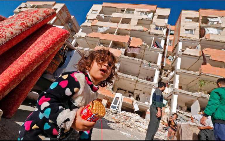 El terremoto ha dejado 540 muertos y más de 70 mil damnificados. AFP/A. Kenare