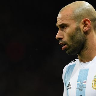 Javier Mascherano será baja un mes por lesión