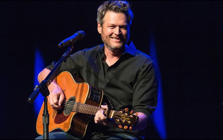 El superastro de la música country y coach de 