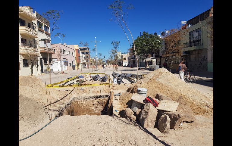 En el tramo de la primer etapa aún hay material de construcción visible y los vecinos desconocen el estado de la obra. EL INFORMADOR / S. Rodríguez