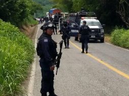 En un inicio los elementos de Fuerza Tamaulipas lograron contener a las personas, al tratar de evitar que se registrara la rapiña. NTX / ARCHIVO