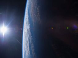 La función del ozono, que se forma en la atmósfera por la interacción de la luz solar con el oxígeno, es la de proteger la vida en el planeta de la radiación ultravioleta del Sol. AFP / ARCHIVO