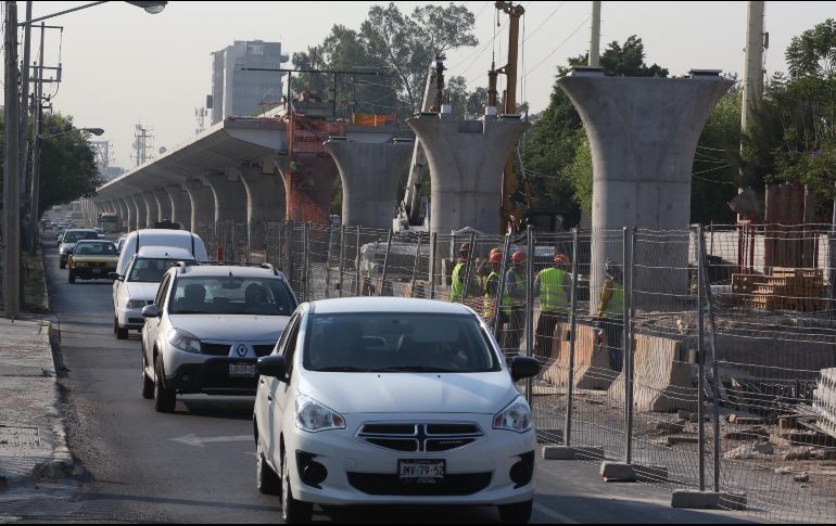 En el tramo que va desde la Curva hasta avenida Patria se pedirá usar asfalto por recomendación de la constructora. EL INFORMADOR / ARCHIVO