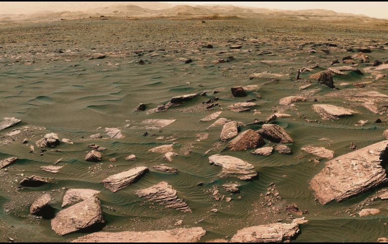 Rojo árido. Aeolis Mons, también conocido como Monte Sharp, una de las montañas conocidas en el cuarto planeta. NASA/JPL-CALTECH