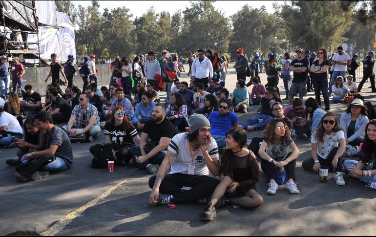 Casi 12 horas de música ininterrumpida sonará a lo largo de cuatro escenarios y contará con la presentación de 25 grupos para este sábado.AP / P. Sánchez