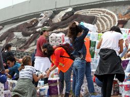 Con la expresión de 