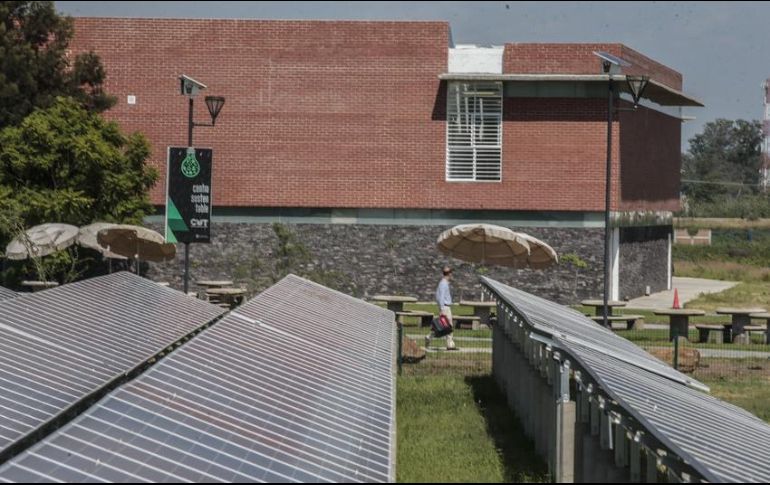 Las escuelas cargan con deudas por malos manejos, excesos en prestaciones de sus sindicatos y deudas que las llevaron a la quiebra. EL INFORMADOR / ARCHIVO