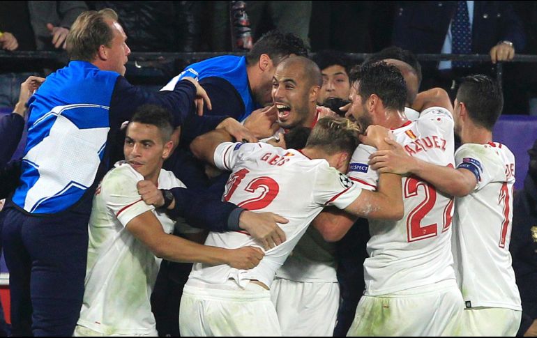 El Sevilla logró remontar una desventaja de 0-3 y con gol del mexicano Guido Pizarro firmó el empate. AP / M. Morenatti