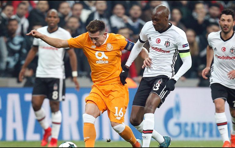 Con este resultado, Besiktas se consagra como líder del Grupo G, con 11 unidades; en tanto que el equipo de los seleccionados mexicanos se mantiene segundo con siete puntos. AP / L. Lefteris