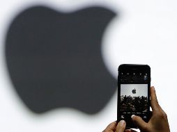 El iPhone SE 2 saldría a la venta en la primera mitad de 2018 con la intención de competir con modelos como el Samsung Galaxy S9 Mini. AP / ARCHIVO