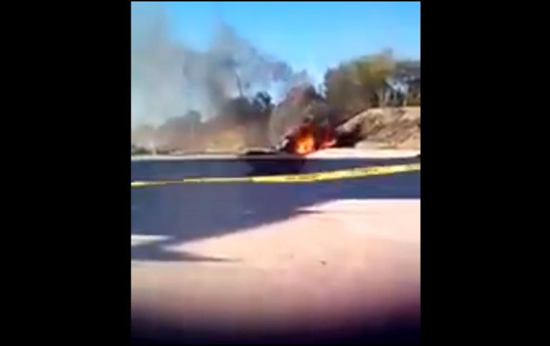 Al parecer, el helicóptero empezó a fallar y sus tripulantes trataron de aterrizar en una zona que no estuviera habitada.  TWITTER / @LaCrdTrstFlzRld