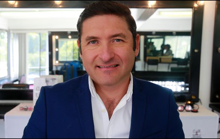 Aurelio Lozano, fundador y director de la escuela de belleza y personalidad “Clase y estilo”, revela las tendencias, tonalidades y texturas que dominarán en los próximos meses. EL INFORMADOR/M. Vargas