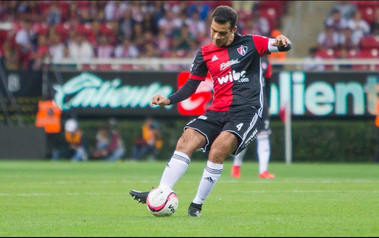 Rafael Márquez es la guía de los rojinegros en la cancha. MEXSPORT/ARCHIVO