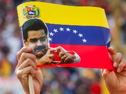 Maduro especificó que se trata de 450 millones de dólares líquidos y de mil 200 millones en títulos para importar alimentos y medicinas. EFE/M. Gutiérrez