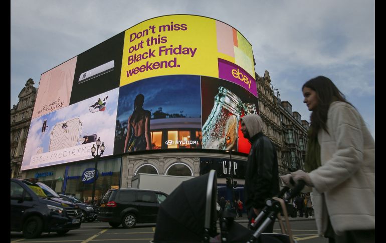 Según sondeos, se anticipaba que unos 164 millones de personas en Estados Unidos saldrían a las tiendas durante esta jornada. AFP / D. Leal
