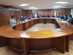 El IEPC rechaza las aspiraciones de 27 hombres y seis mujeres durante la sesión de este viernes. EL INFORMADOR /