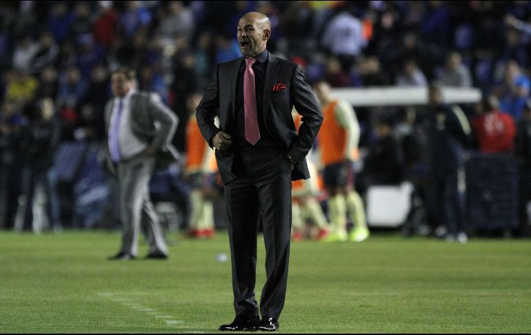 Jémez no rehúye a la polémica cuando se enfrenta a los reporteros. SUN/C. Mejía