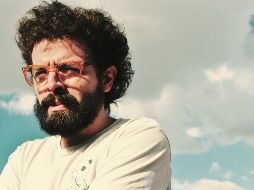 Javier Raya. El autor llega a la FIL para presentar su primera novela. ESPECIAL