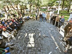 Transparencia. Ayer Enrique Alfaro presentó el proyecto de los nuevos planes parciales y ofreció a los tapatíos que tendrán conocimiento previo de las obras o giros comerciales que se pretendan instalar en sus zonas. ESPECIAL