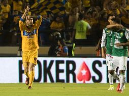 Andre Gignac celebra un gol durante el partido de vuelta de cuartos de final del Torneo Apertura 2017. EFE / M. Sierra