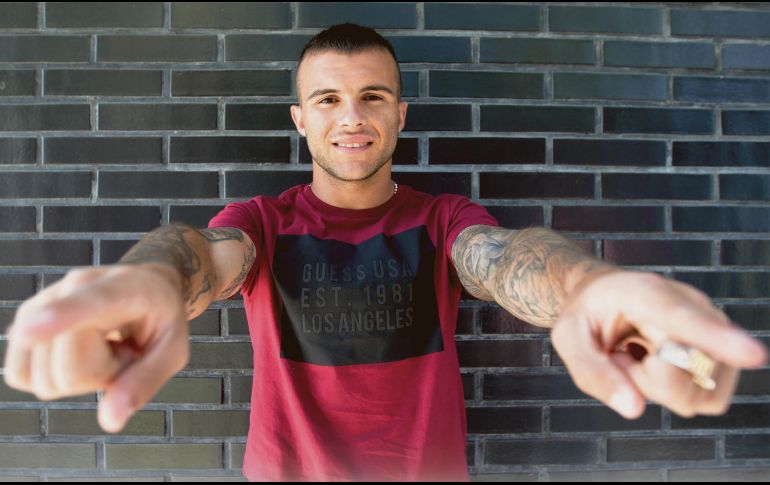 Con todo. El atacante uruguayo Christian Tabó no se achica, pese a que tienen que ir a Monterrey a ganarle al líder para acceder a las Semifinales del Apertura 2017. EL INFORMADOR/F. Atilano